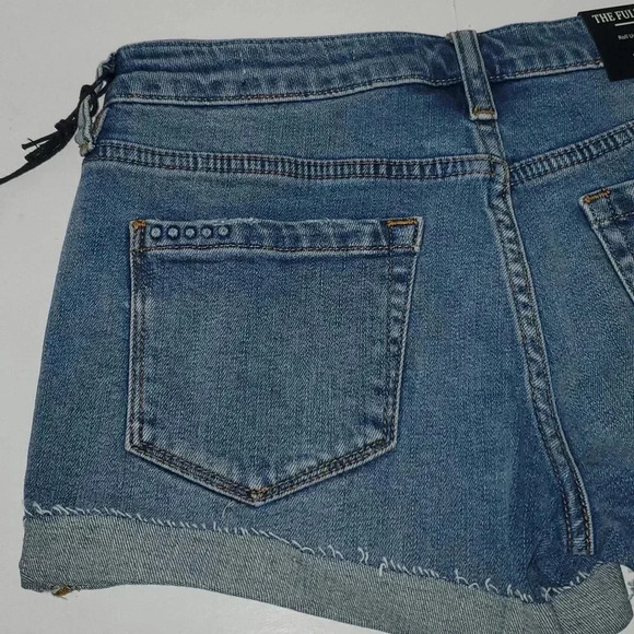 BLANK NYC Distressed Roll Up "The Fulton" Jean Shorts Size 26 NWT - Picture 7 of 12